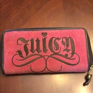 Juicy zip up wallet
